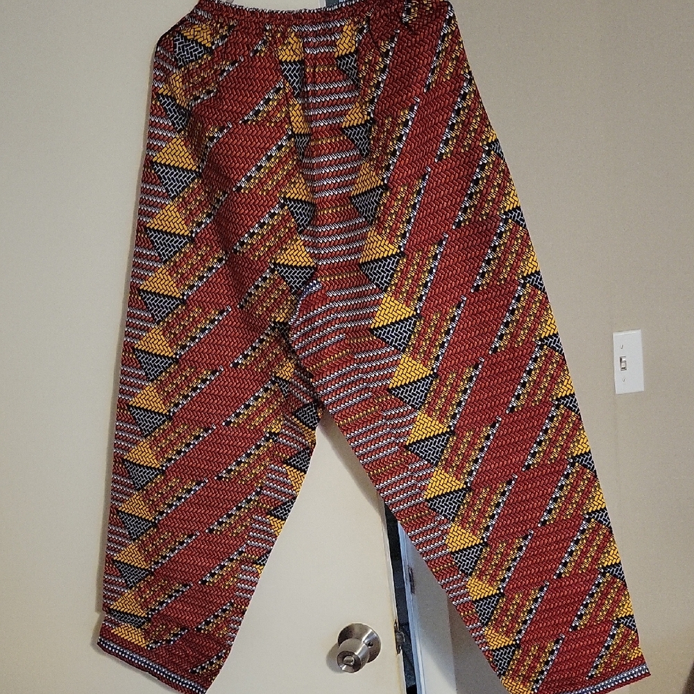 Stylish Multicolor Pattern  Pants. With A Cap
